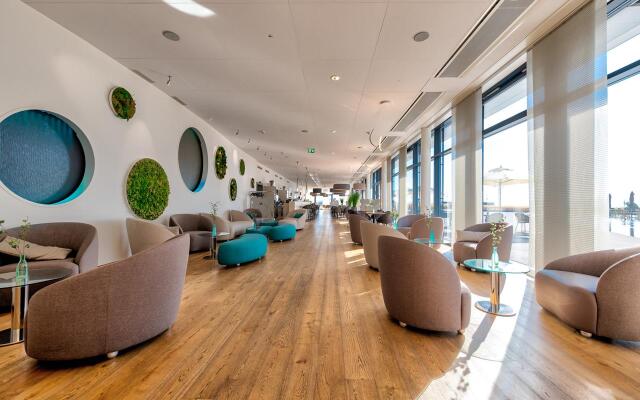 Aquatis Hotel