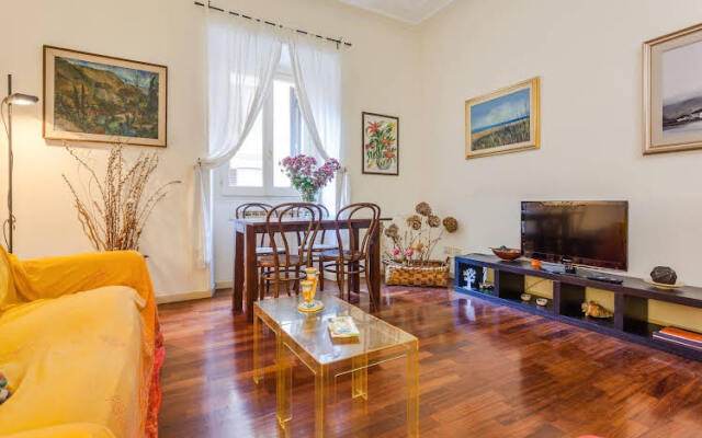 Rome as you feel - Monti Colosseo Apartments