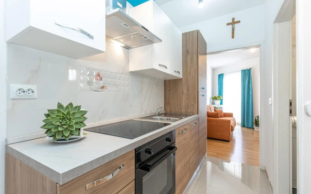 Nice Home in Crikvenica With Wifi and 1 Bedrooms