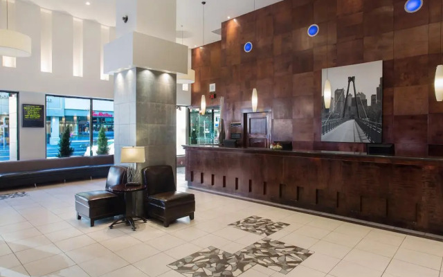 Sandman Signature Calgary Downtown Hotel