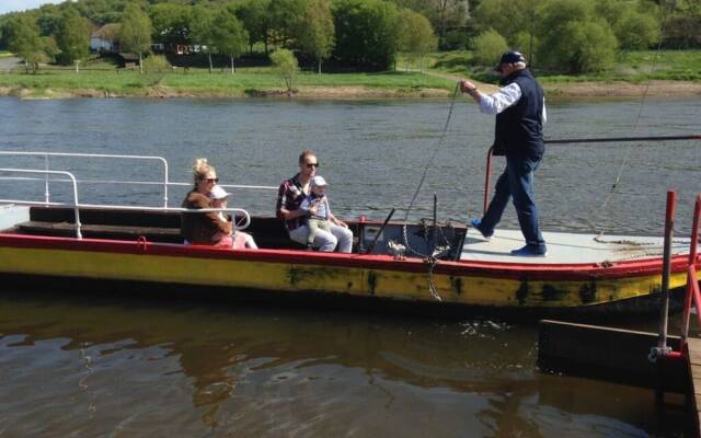 "weserbergland" Modern Retreat