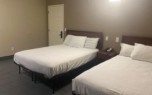 Budget Inn and Suites - фото 4