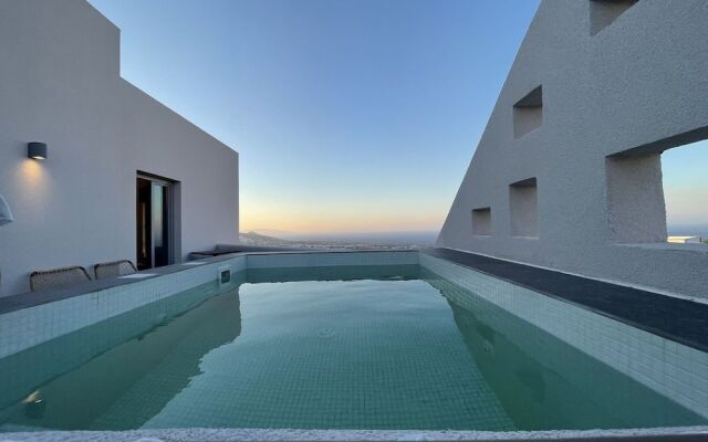 Elements Cozy Suites