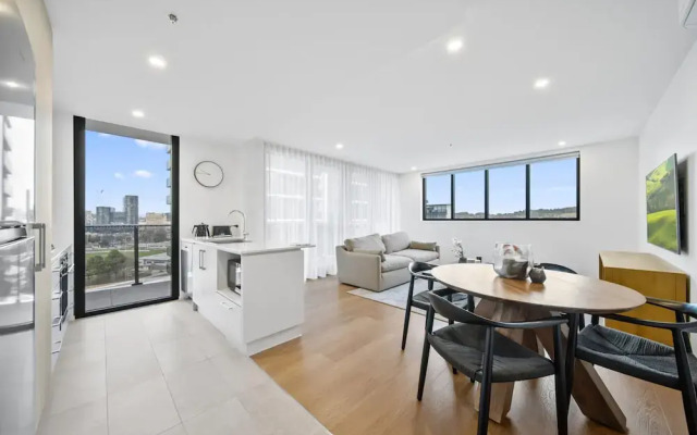 2-bed Haven: Impeccable Interiors & Chic Amenities