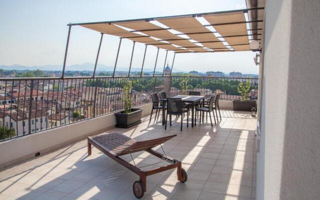 M14 Teatro Verdi Terrace Apartment