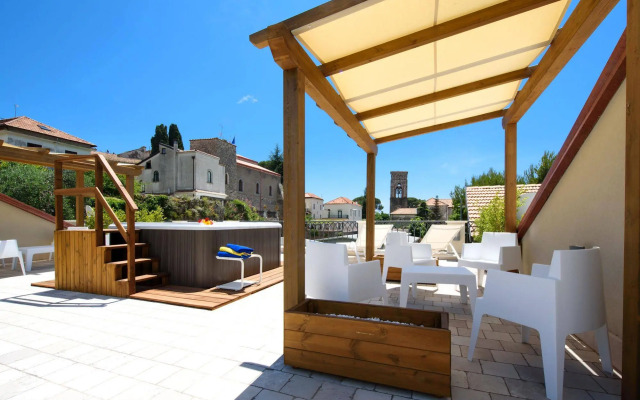 Ravello House