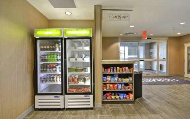 Home2 Suites by Hilton Plymouth, MN