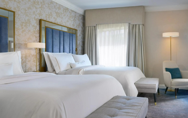 The College Green Hotel Dublin, Autograph Collection