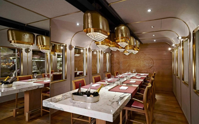 Mandarin Oriental, Hong Kong