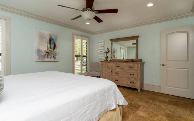 Augusta 552 - Sand Dollar Links