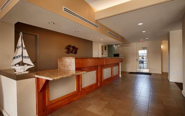 Best Western Yacht Harbor Hotel