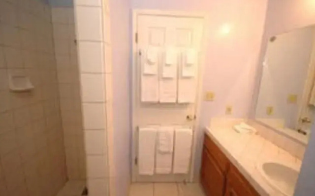 RedAwning Cabin #1 Meszaros Retreat