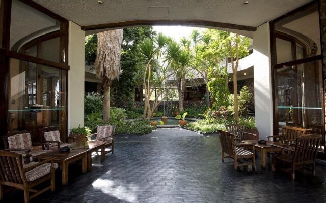 Hwange Safari Lodge