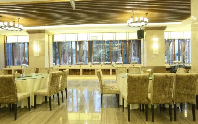 Yidu International Hot Spring Hotel