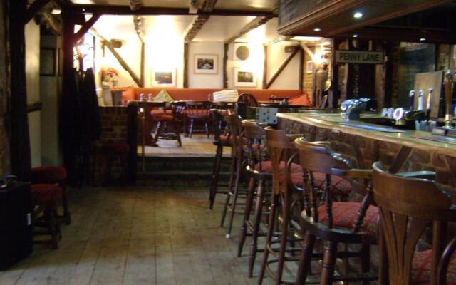 The Crown Lodges