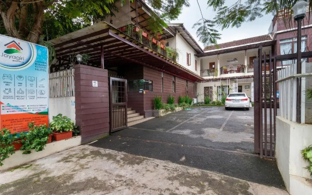 Jayagiri Guesthouse By Belgareti