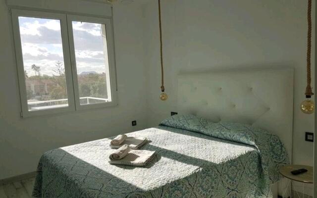 Lovely Beach House with Terrace San Juan Alicante