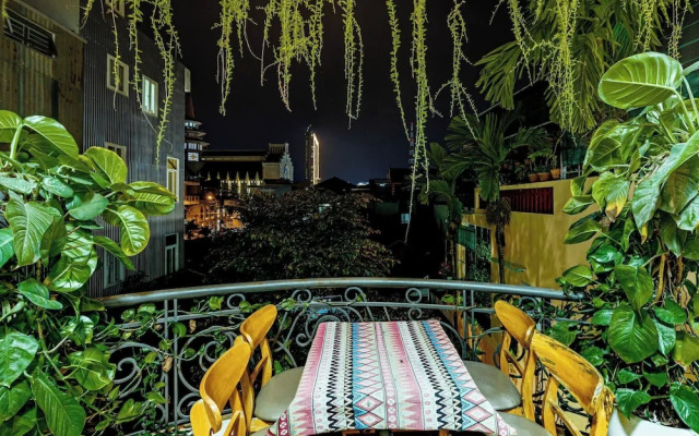 Nana House Homestay