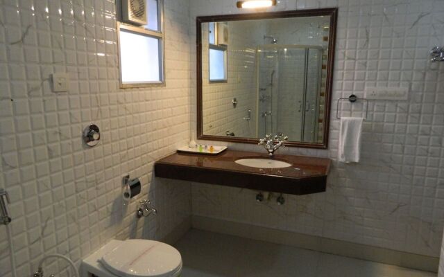 Hotel Thames International