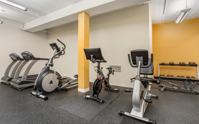 Best Western PLUS Morristown Inn-Florham Park