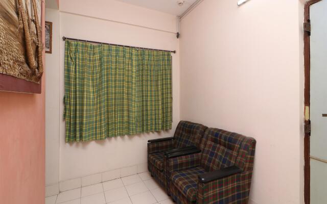 Collection O 5043 Ratnakar Days' Inn