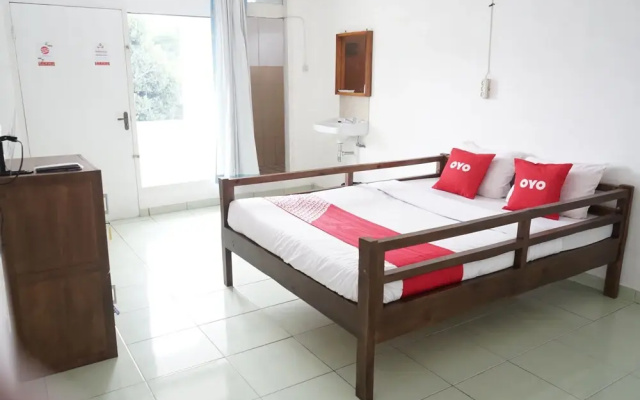 OYO 2048 Hotel Cahya Panorama