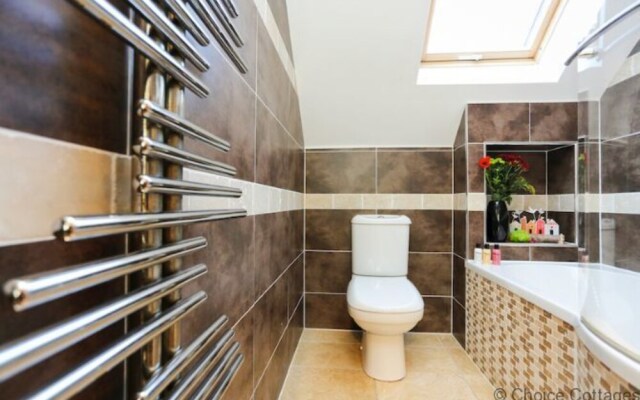 Croyde Waves 4 Bedrooms