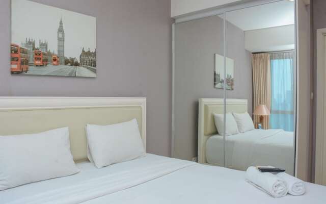 Homey And Cozy Stay 2Br At Casa Grande Apartment