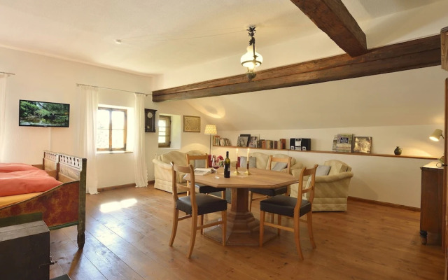 Traditional Apartment in Altreichenau With Garden