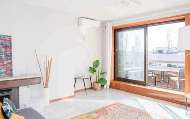 Liiiving in Porto Sea River View Apartment