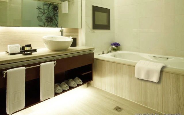 Regal Jinfeng Hotel