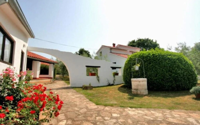 Splendid Poreč Holiday Home With Swimming Pool