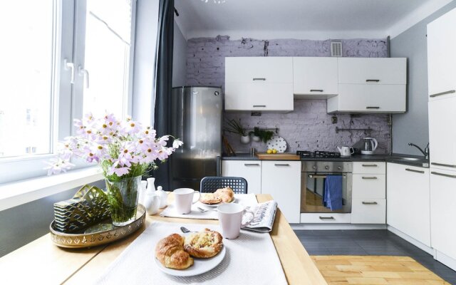 Downtown Colour Studio