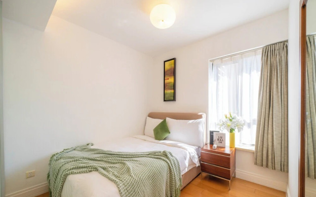 Tyms Luxury 2BR 1BA Apt Xujiahui Shops