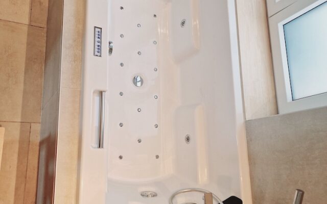 Zennon Rooms