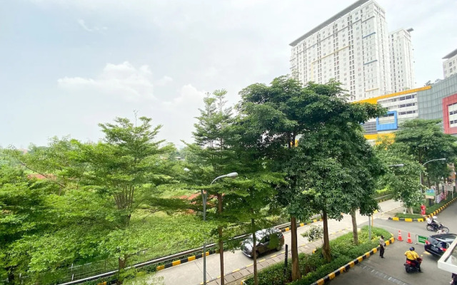 Cozy And Comfy Studio At Bassura City Apartment