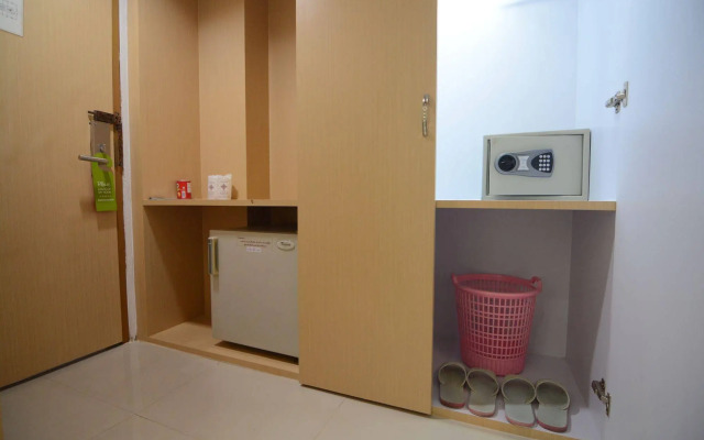 Charoen Hotel