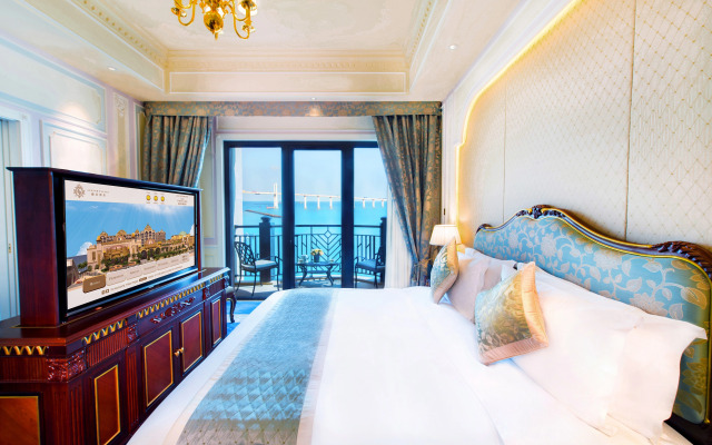 Legend Palace Hotel