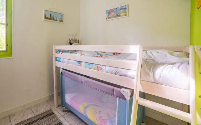 Tasteful Holiday Home in Marnac With Garden