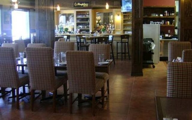Talbot Trail Inn & Suites