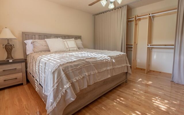 Tin Cup - 1 Br Cabin