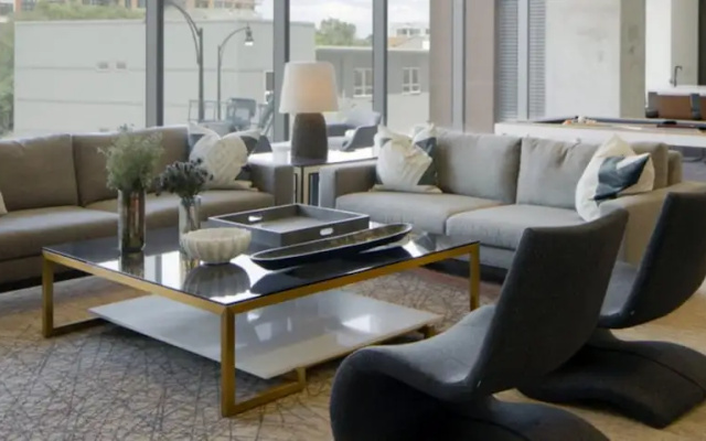 Global Luxury Suites at Harbor Point