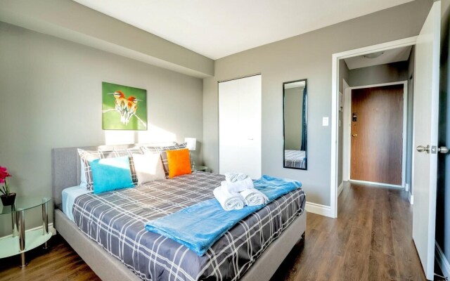 1BR Apt w Netflix Balcony - Near DT Hamilton