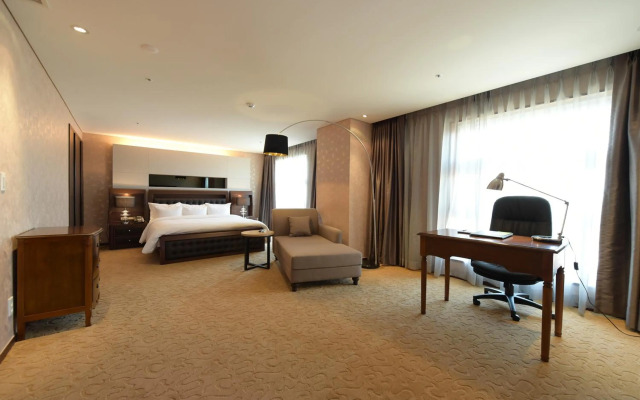 Wirye Militopiahotel By Marine
