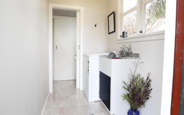 Boat Harbour House - Te Anau Holiday Home