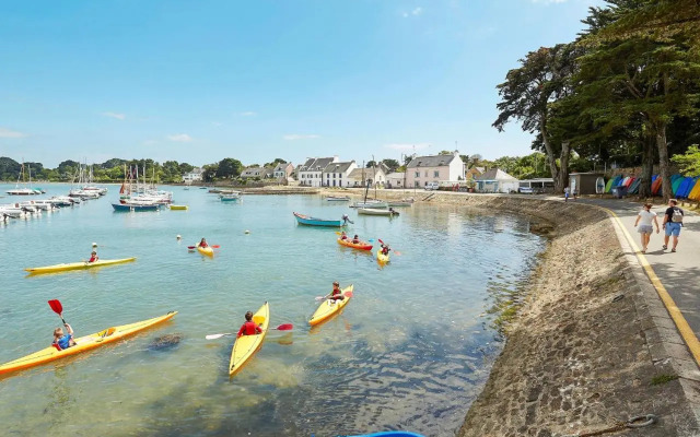 Holiday Home Le Clos Er Bert - RHU315