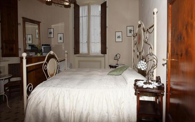 Marta Guest House