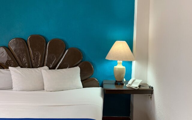 Suites Plaza del Rio - Family Hotel Malecon Centro