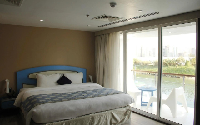 C Hotel