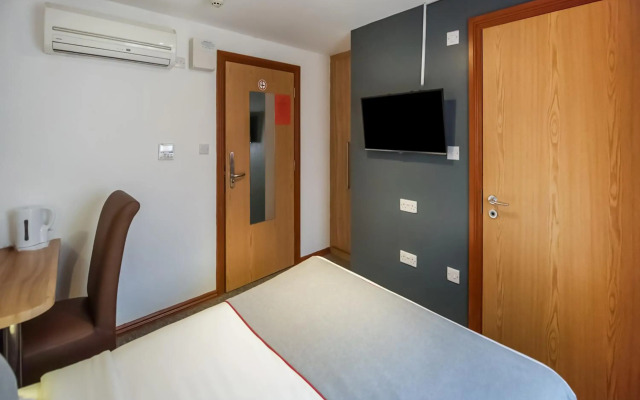 Arinza Hotel